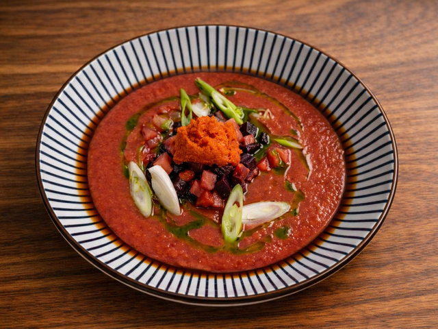 Les Saisons Gaspacho pastèque‑betterave‑fraise, granité piment doux — Watermelon‑beetroot‑strawberry gazpacho, mild chilli granita
