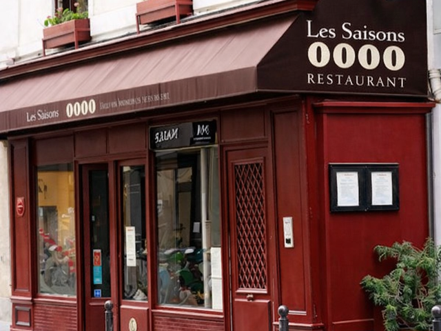 Les Saisons La façade reconnaissable — The recognizable façade